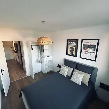 T3 - Route Espagne - Autoroute A64 2min - Parking Appartement *