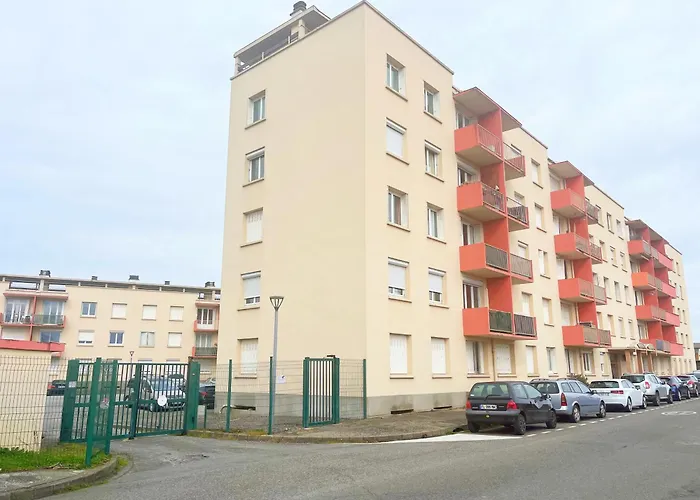 T3 Strategique - Parking - Acces A64 Apartment